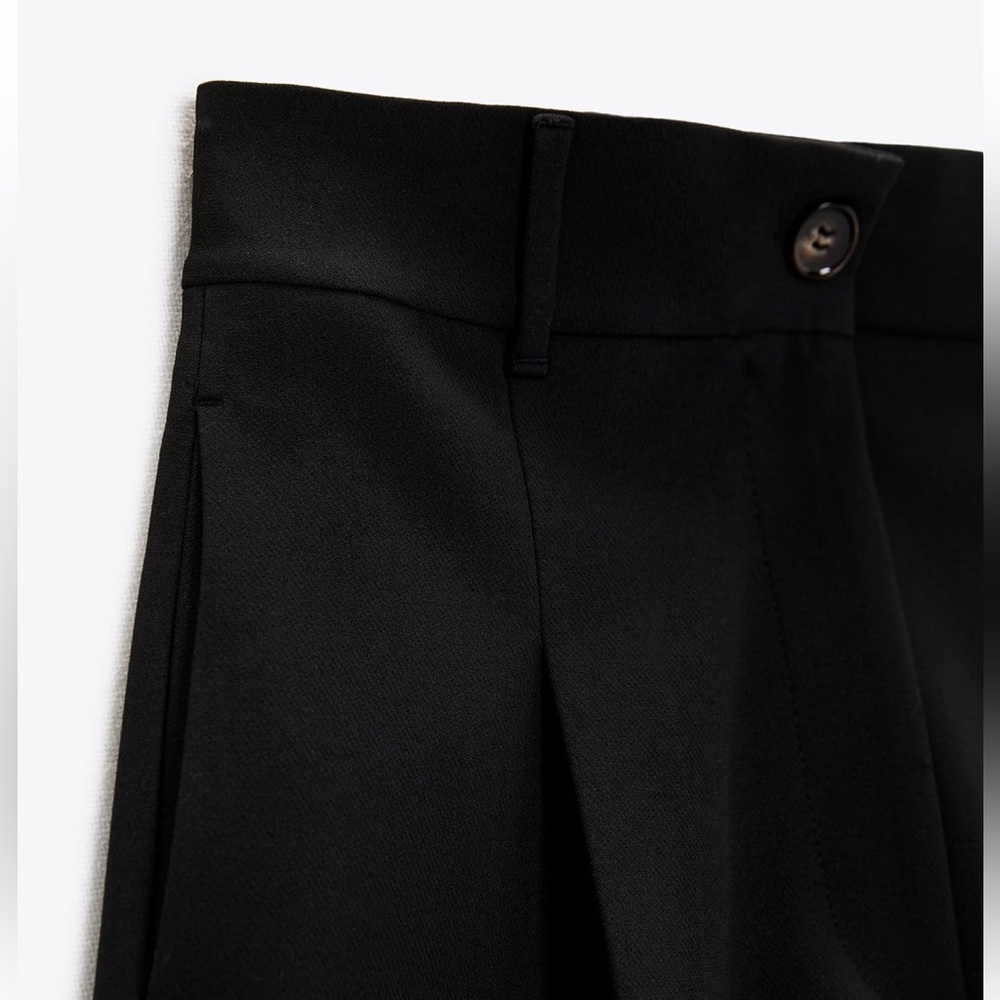 Zara High waisted pleated shorts